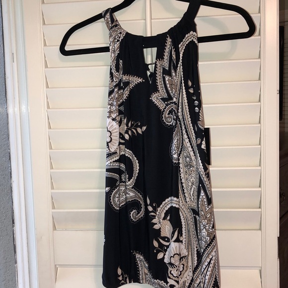 NWT - Sexy Keyhole Top. Show off your shoulders! - Picture 5 of 8